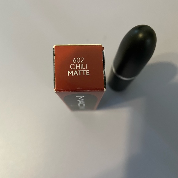 NWT MAC lipstick - Picture 2 of 2